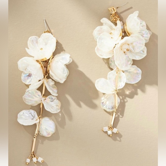 Anthropologie Blossom Drop Earrings Ivory - Picture 2 of 9